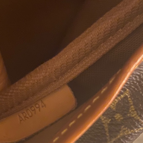 🚫SOLD🚫Authentic Louis Vuitton Saumur 35 - Picture 12 of 15